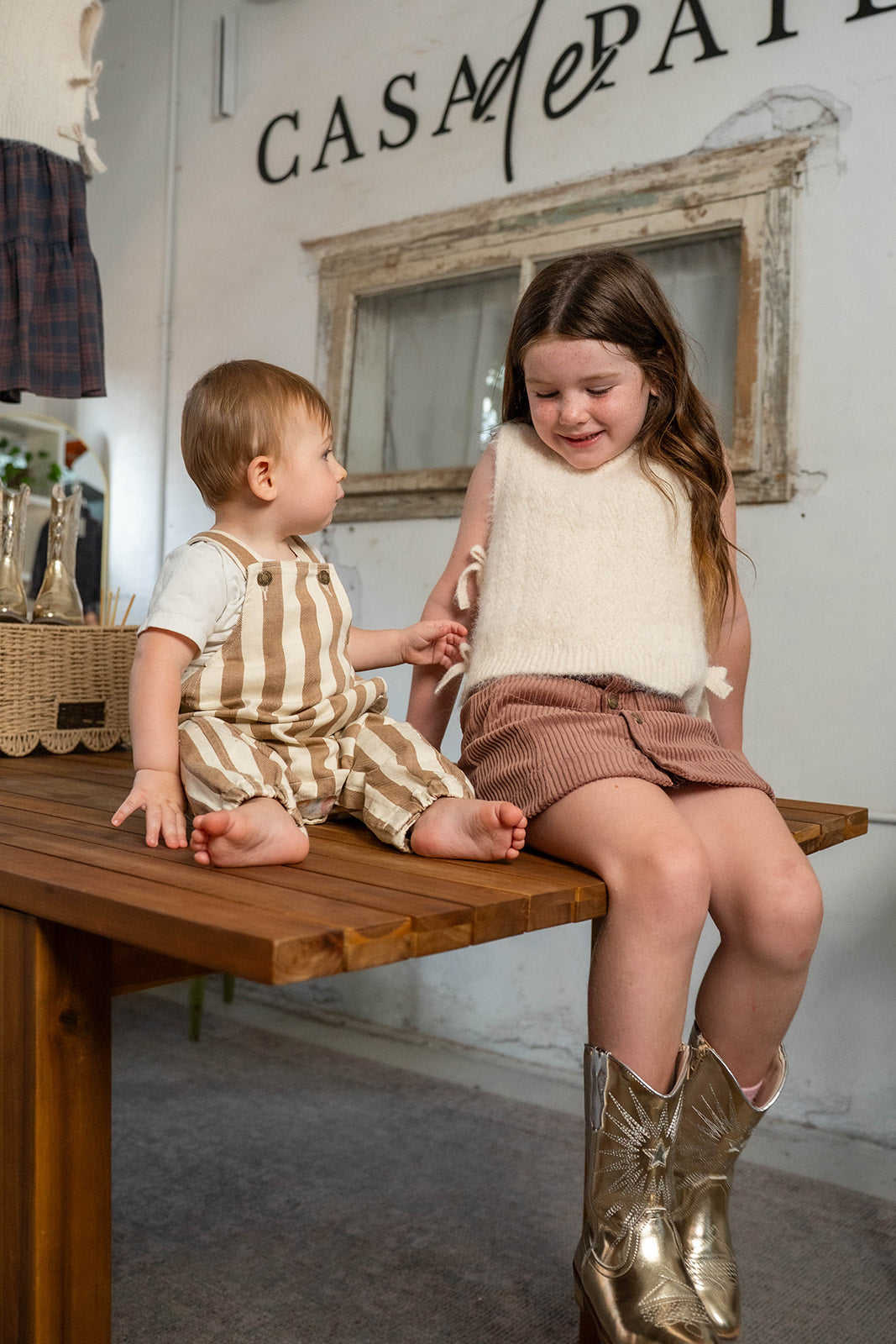 BOW SWEATER VEST IVORY
